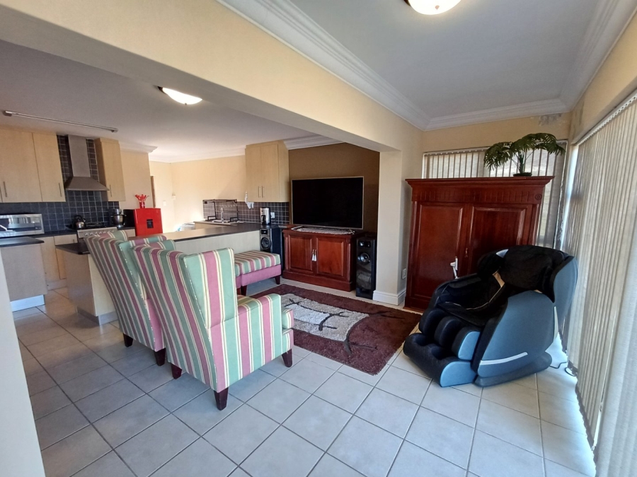 8 Bedroom Property for Sale in Dana Bay Western Cape